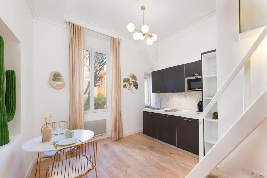 The Calypso - Quiet - New - Central Nice Bagian luar foto